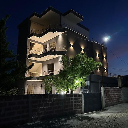 Mico'S Apartments Vlore Ngoại thất bức ảnh