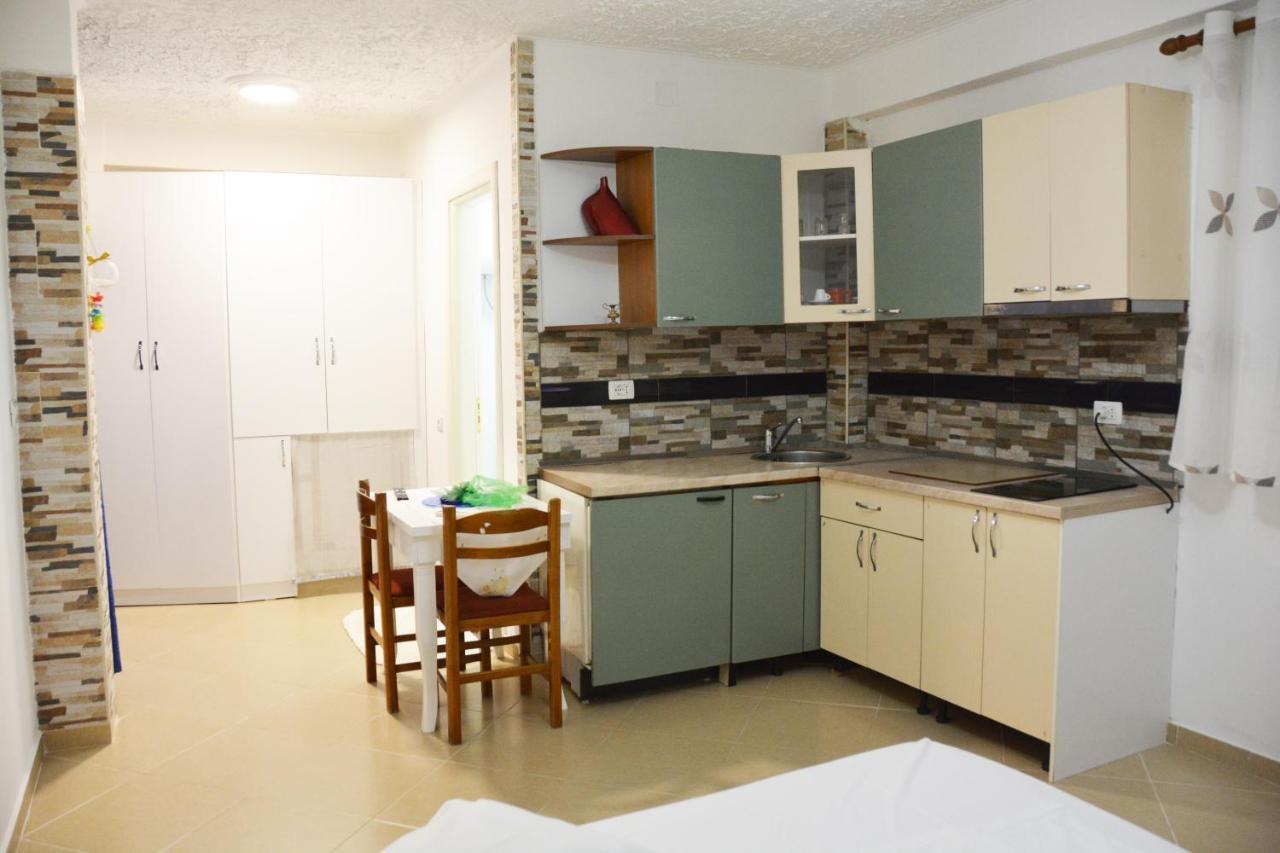 Mico'S Apartments Vlore Ngoại thất bức ảnh