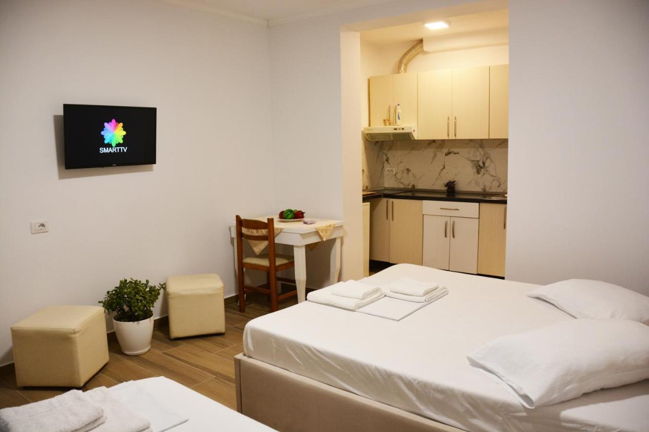 Mico'S Apartments Vlore Ngoại thất bức ảnh