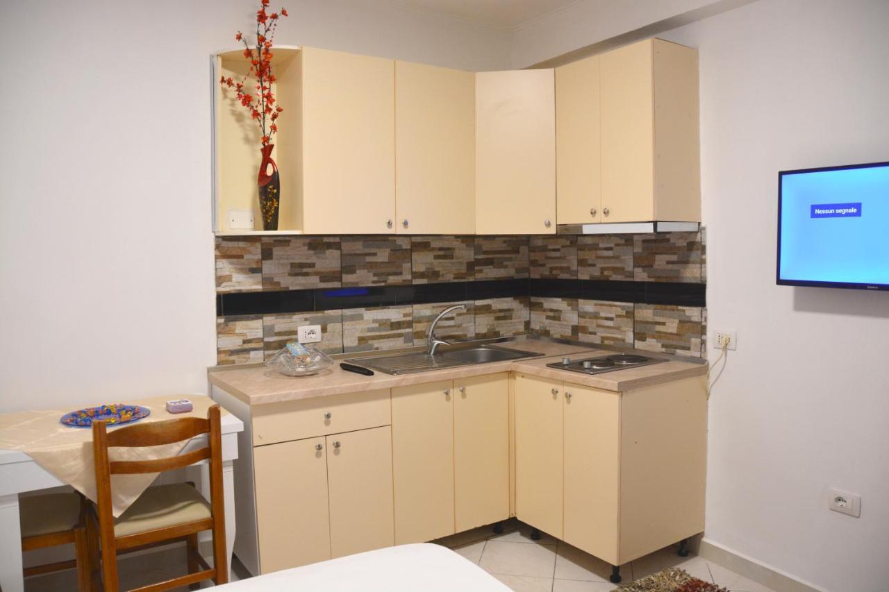 Mico'S Apartments Vlore Ngoại thất bức ảnh