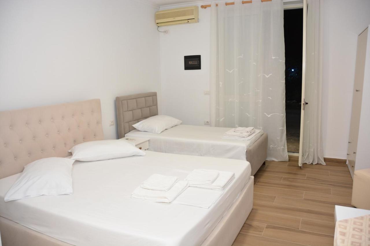 Mico'S Apartments Vlore Ngoại thất bức ảnh
