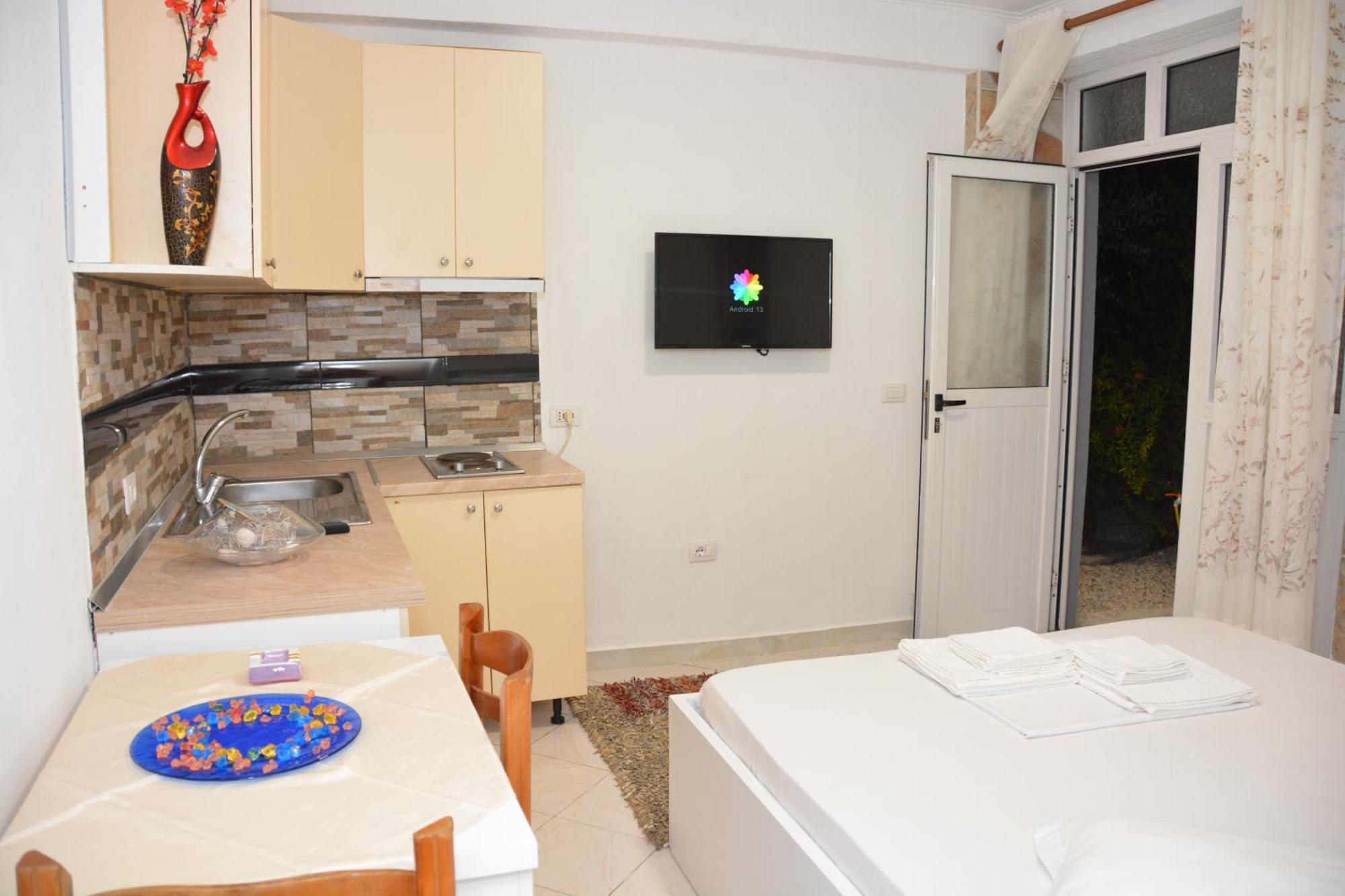 Mico'S Apartments Vlore Ngoại thất bức ảnh